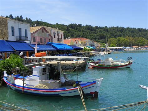 Katakolon, Crete (Greece) harbor cafes/shops 2011 | Katakolon greece ...