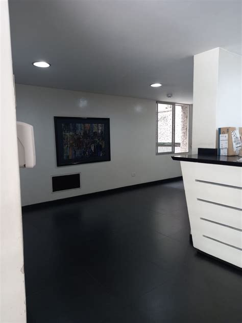 Consultorio en venta o arriendo en El Chicó Bogotá 5 Habitaciones 79m2