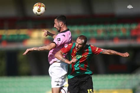 Lega Pro Girone C Prima Vittoria Stagionale Per Il Palermo Battuta La