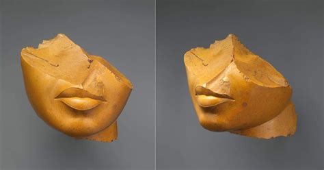 Fragment Of A Queens Face Amarna Period Queen Fragments Egypt