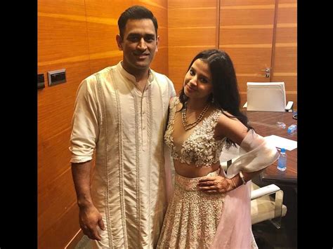 Ms Dhoni Wedding Anniversary Ms Dhonis 10th Wedding Anniversary How Did Mahi And Sakshi