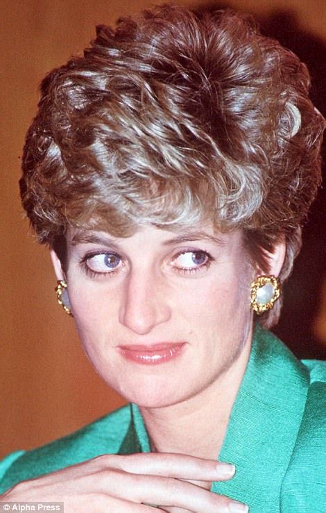 Diana Hairstyle That Was Her Crowning Glory Daily Mail Online