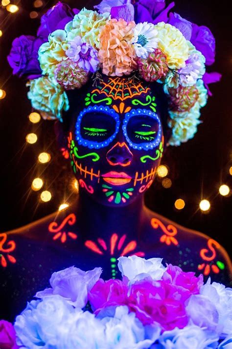 Catrinas Mexicanas Neon Face Paint Neon Makeup Halloween Makeup Looks