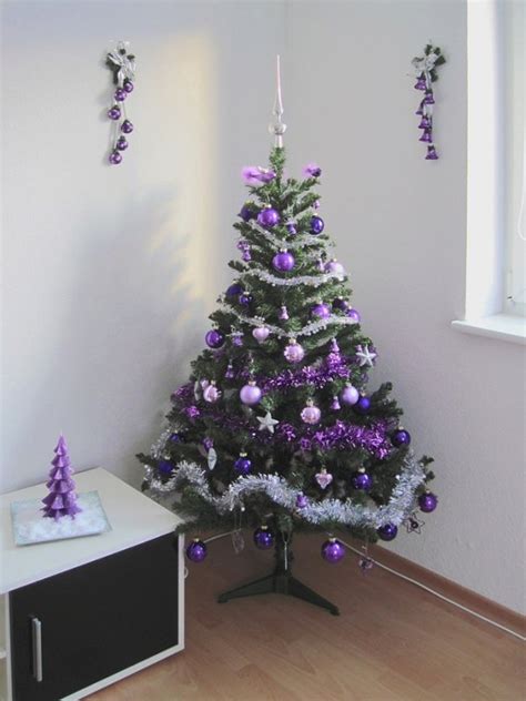 25 Beautiful Purple Christmas Tree Decorations Ideas - MagMent