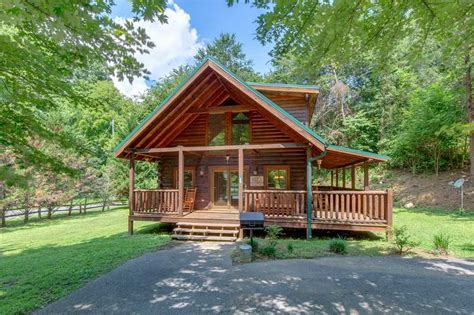 A Mountain Paradise Cabin In Pigeon Forge W 2 Br Sleeps6