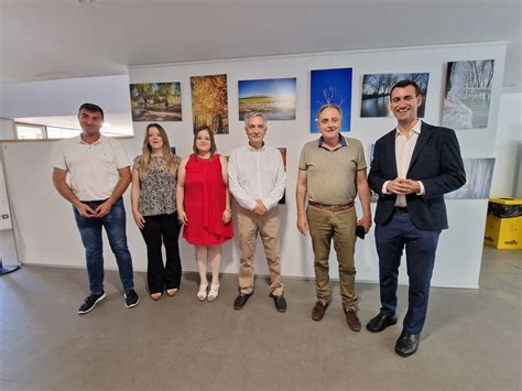 La Aecc Presenta En Laguna Una Muestra Fotogr Fica Solidaria Sobre El