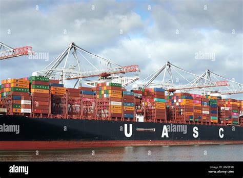 The Ultra Large Metre Uasc Container Ship Barzan Loading And