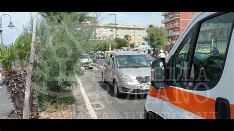 Grave Incidente Via Litoranea A Torre Del Greco Youtube