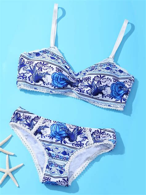 2018 Chic Spaghetti Strap Floral Print Crochet Trim Bikini Set For