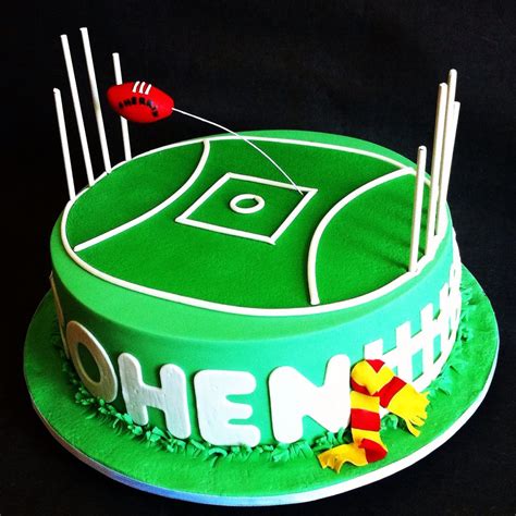 Afl Footy Field Cake For A Mad Gold Coast Suns Fan Cakes By Lou