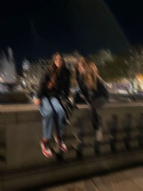 Trafalgarsquare Blurry Night Aesthetic Citylife Night Aesthetic