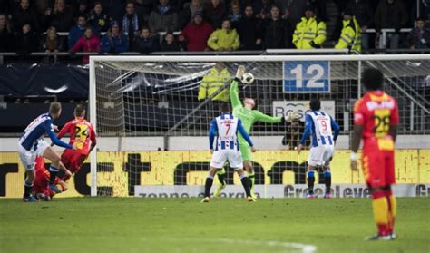 Heerenveen Geeft In Slotfase Zege Weg Tegen Go Ahead