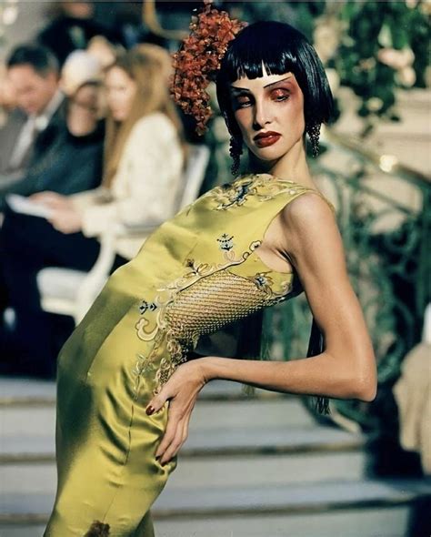 John Galliano For Christian Dior S Fashion Fashion Poses Dior