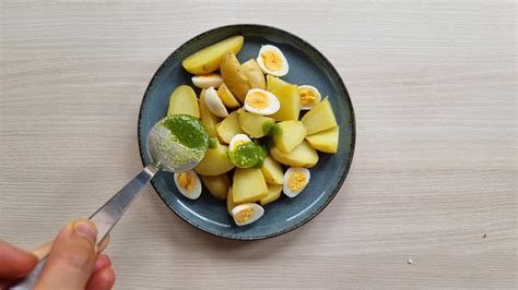 Ensalada de patatas con pesto una receta rápida que te puedes llevar