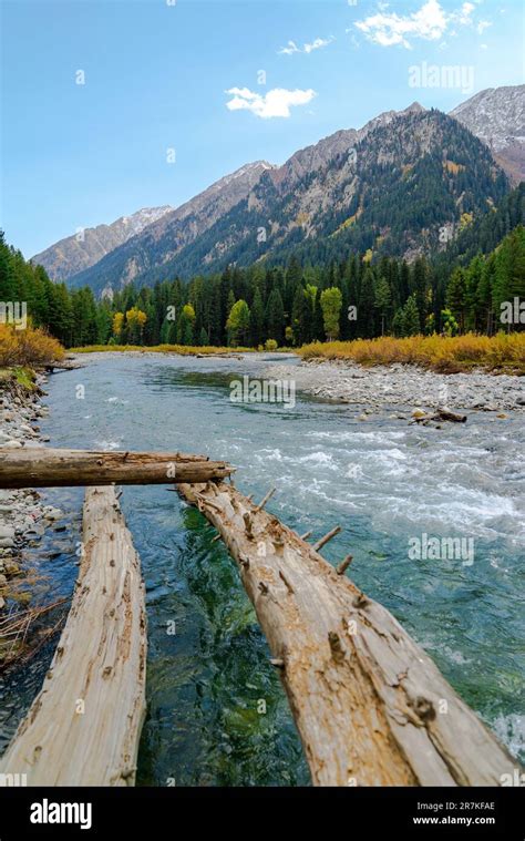 Hindu Kush Mountains Hi Res Stock Photography And Images Alamy