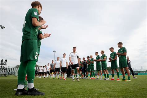 Clj U Legia Warszawa Wicemistrzem Polski Tytu Pojecha Do