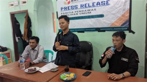 Panwaslu Kecamatan Balongan Lakukan Pengawasan Penyaluran Logistik