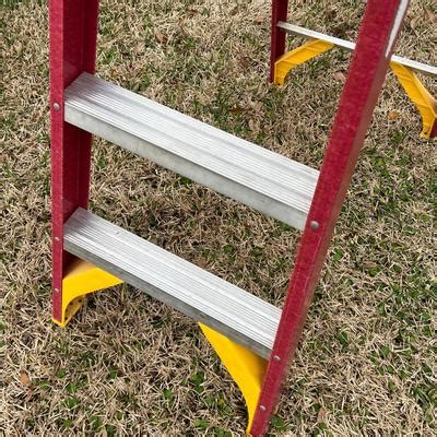 Werner Ft Fiberglass Ladder Estatesales Org