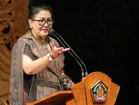 Ny Putri Koster Sampaikan Omzet Penjualan Ikm Bali Bangkit Tahun 2021