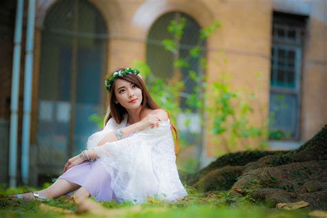 Asian Sitting Glance Bokeh Brown Haired Rare Gallery Hd