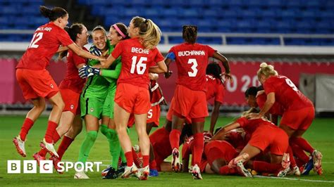 Women S Olympic Football Canada Beat Sweden On Penalties To Win Women