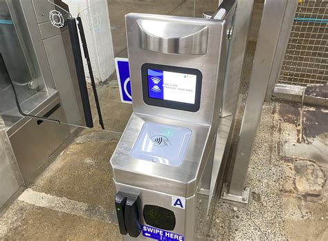 SEPTA is piloting contactless payments like Apple Pay