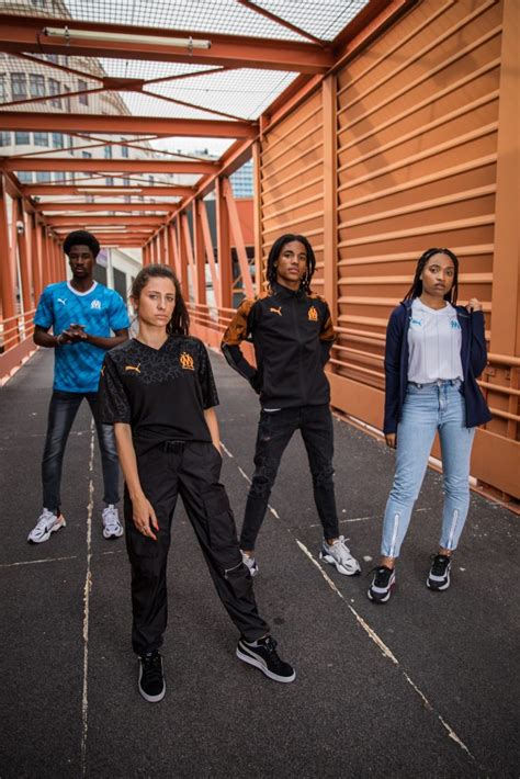 Puma Pr Sente Les Maillots De L Olympique De Marseille