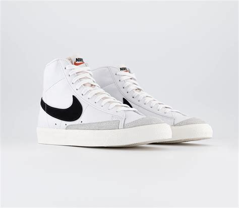 Nike Blazer Mid 77 Trainers White Black Unisex Sports