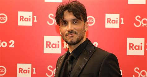 Fabrizio Moro E Sei Tu A Rai Radio Radio A Sanremo