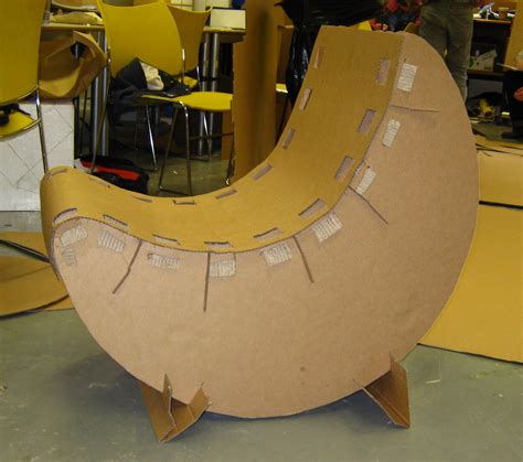 Liberal Iguana: Cardboard Chair Project!