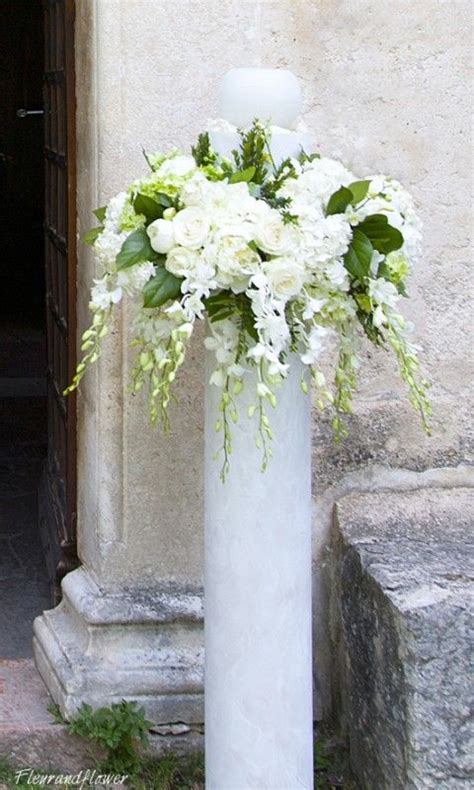 Composizione Di Fiori Su Colonna Per Matrimonio Composizioni Floreali