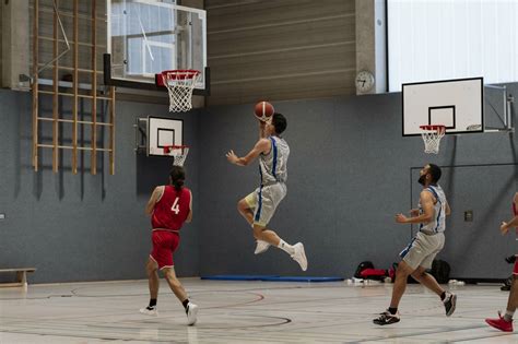 Basketball Oberliga Rheinberg Gewinnt In Wuppertal 100 65