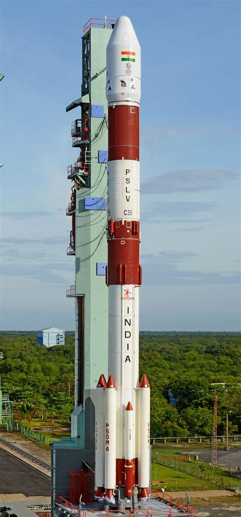 thrust - Why does the Indian PSLV rocket have tiny boosters? - Space ...