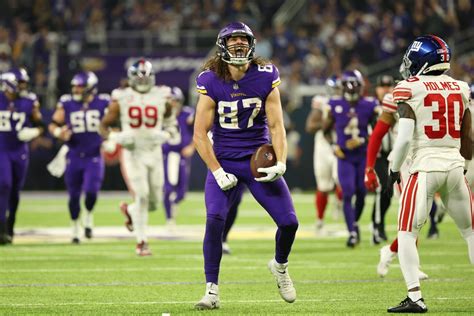 Tj Hockenson Injury Update Latest On Minnesota Vikings Te