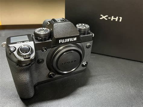 Yahoo オークション FUJIFILM X H1 ボディ 中古極美品