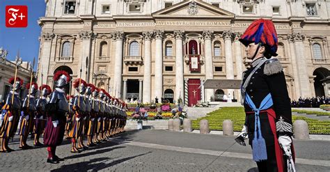 Absolute Monarchie in Europa Papst erlässt neues Grundgesetz für den