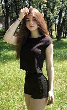 7 Hot Sexy Vanda Margraf Bikini Pics