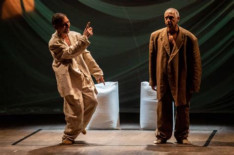 Caltanissetta Ct Al Teatro Regina Margherita In Scena Tot E Vic