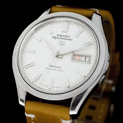 For Sale Seiko 5 Sportsmatic Deluxe 7619 Watch Vintage