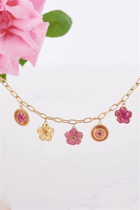 Island Ketting Met 5 Bedel Bloemen My Jewellery