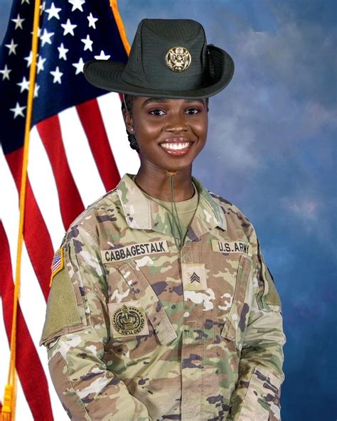 2023 USAR Drill Sergeant of the Year (DSOY): Drill Sergeant Naimah Cabbagestalk | Article | The ...