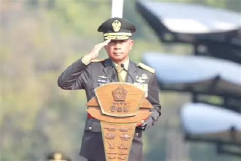 Panglima Jenderal TNI Agus Subiyanto Lantik 350 Perwira Prajurit Karier