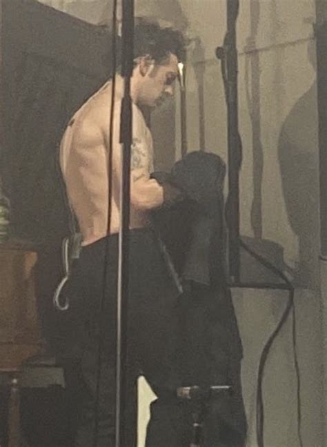 Pin By Nisha On OH NO HE S HOT Matty Healy Matthew Healy Matt Healy