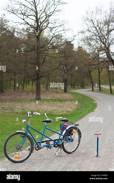 Tandem Stock Photos And Tandem Stock Images Alamy