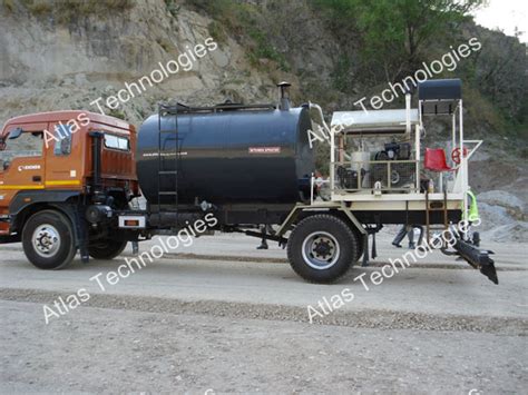 Bitumen Pressure Distributor Exporter Tar Sprayer For Sale