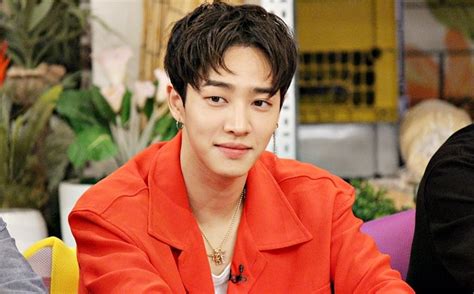 Lee Gikwang de Highlight habla sobre su presentación sin camiseta que