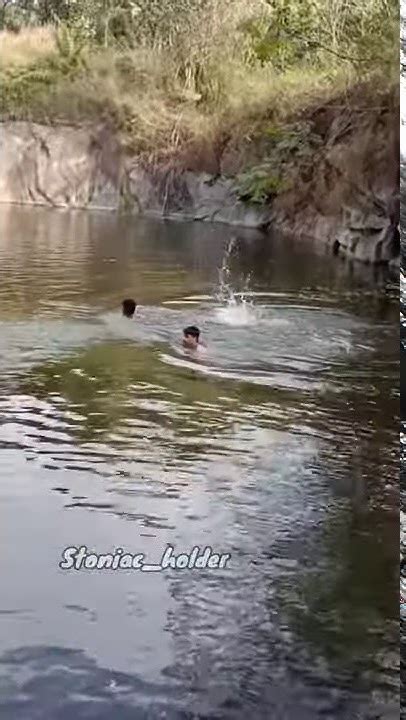 അയ്യോ🙄🐊🦎 ഓടിക്കോ Oru Neenthal Aparatha 🏊‍♂️🥴 Swimming Prank