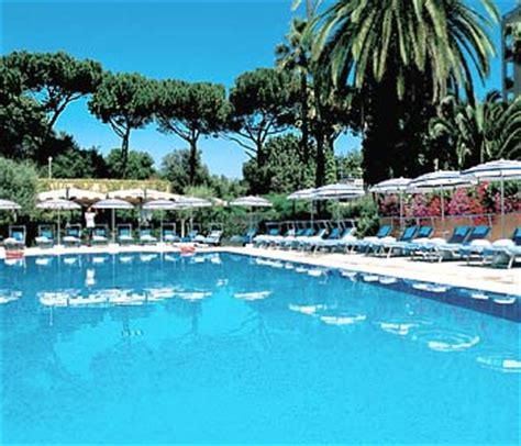 VisitsItaly.com - Welcome to Grand Hotel Parco dei Principi, Borghese ...