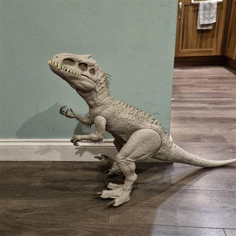 Jurassic World Indominus Rex 3foot In West Lancashire Für £ 1500 Zum