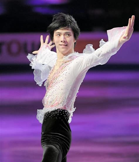 羽生結弦が「春よ、来い」を優雅に舞う ギリギリ前傾などエキシビならでは演技スポーツデイリースポーツ Online